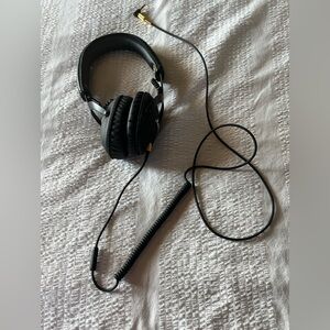 Marshall Black Over-Ear Headphones with Gold Accents